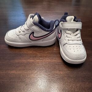 Size 7 toddler Nike